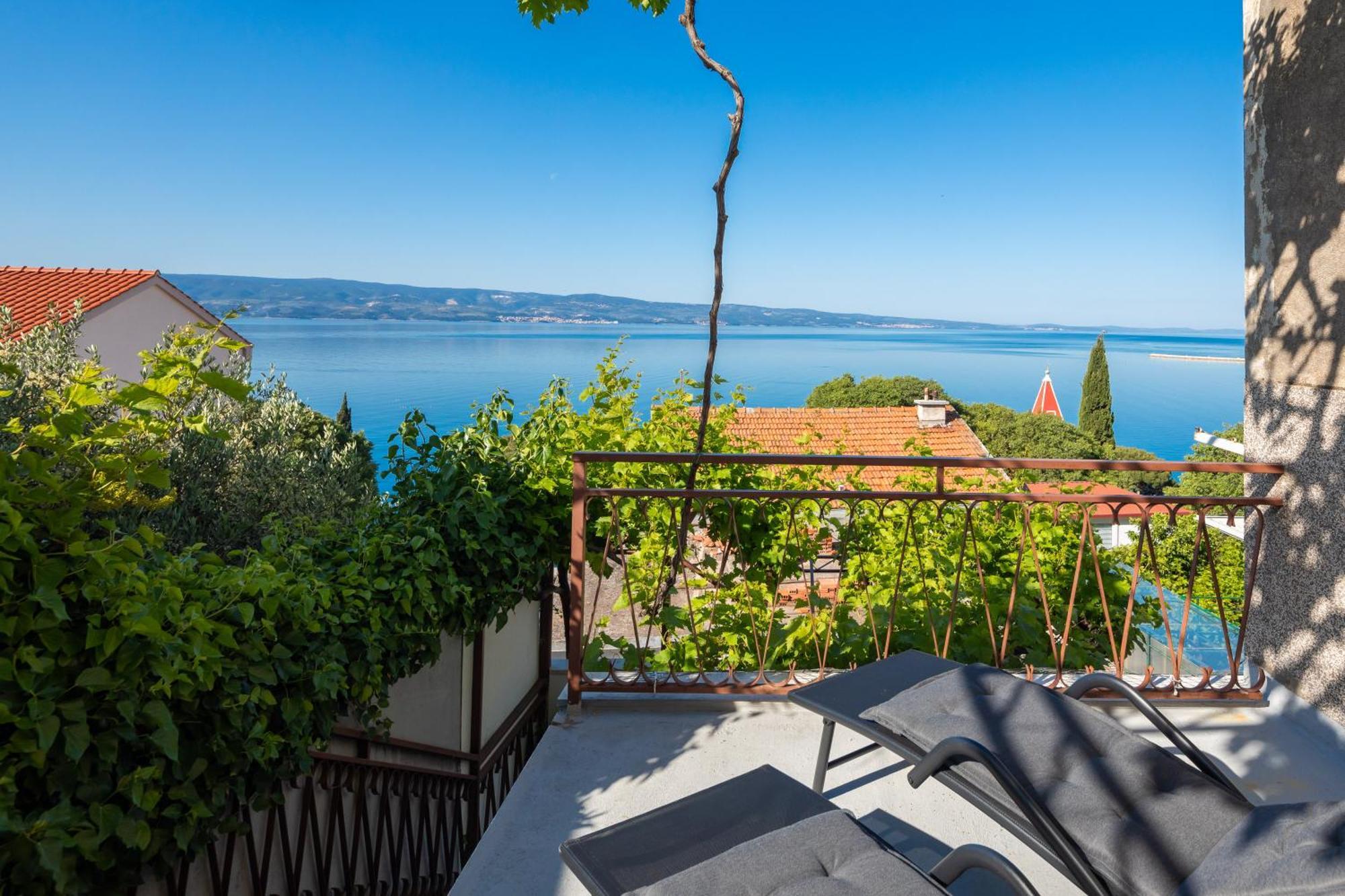 East Side Apartment Omis Exterior photo