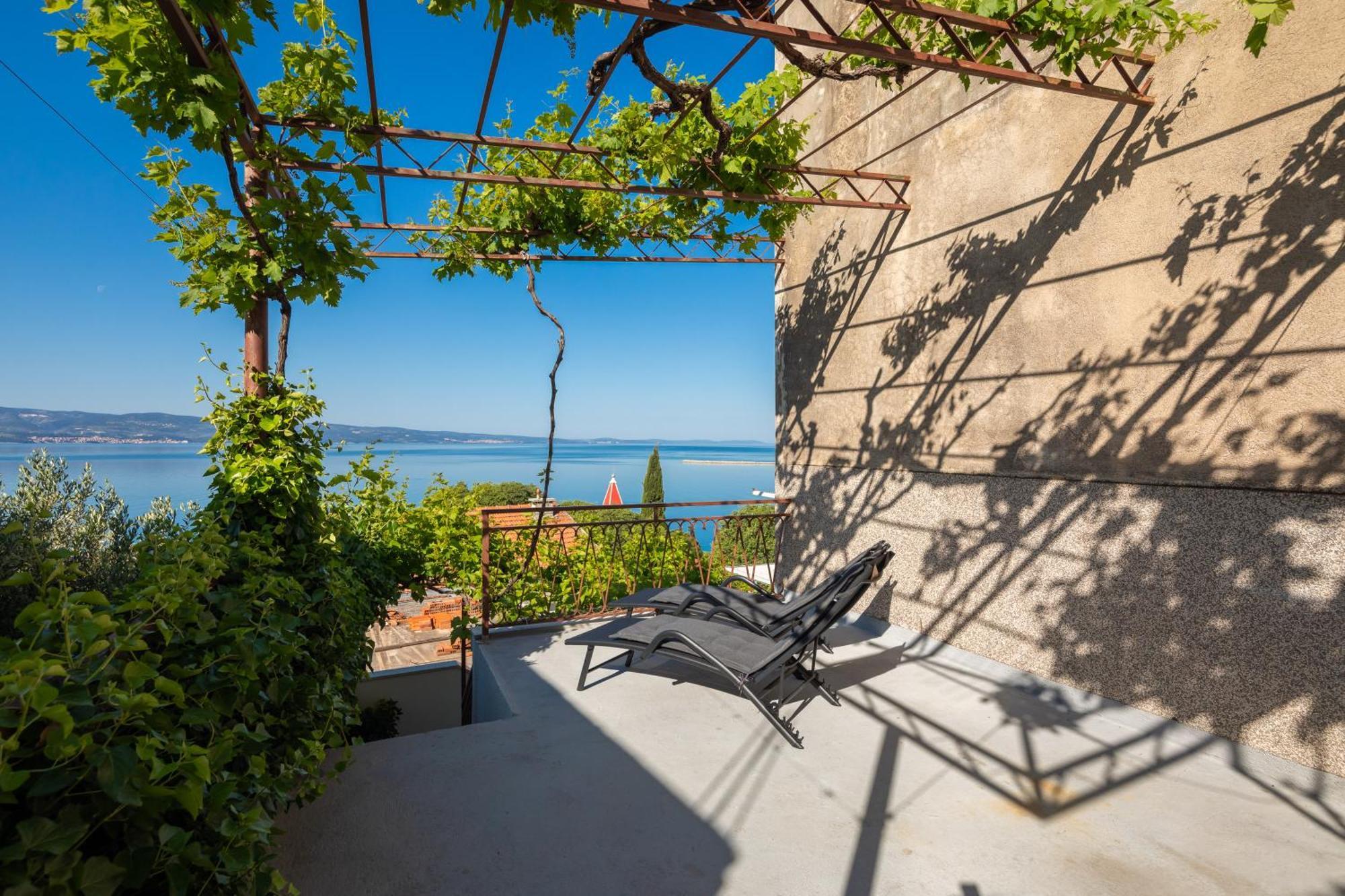 East Side Apartment Omis Exterior photo